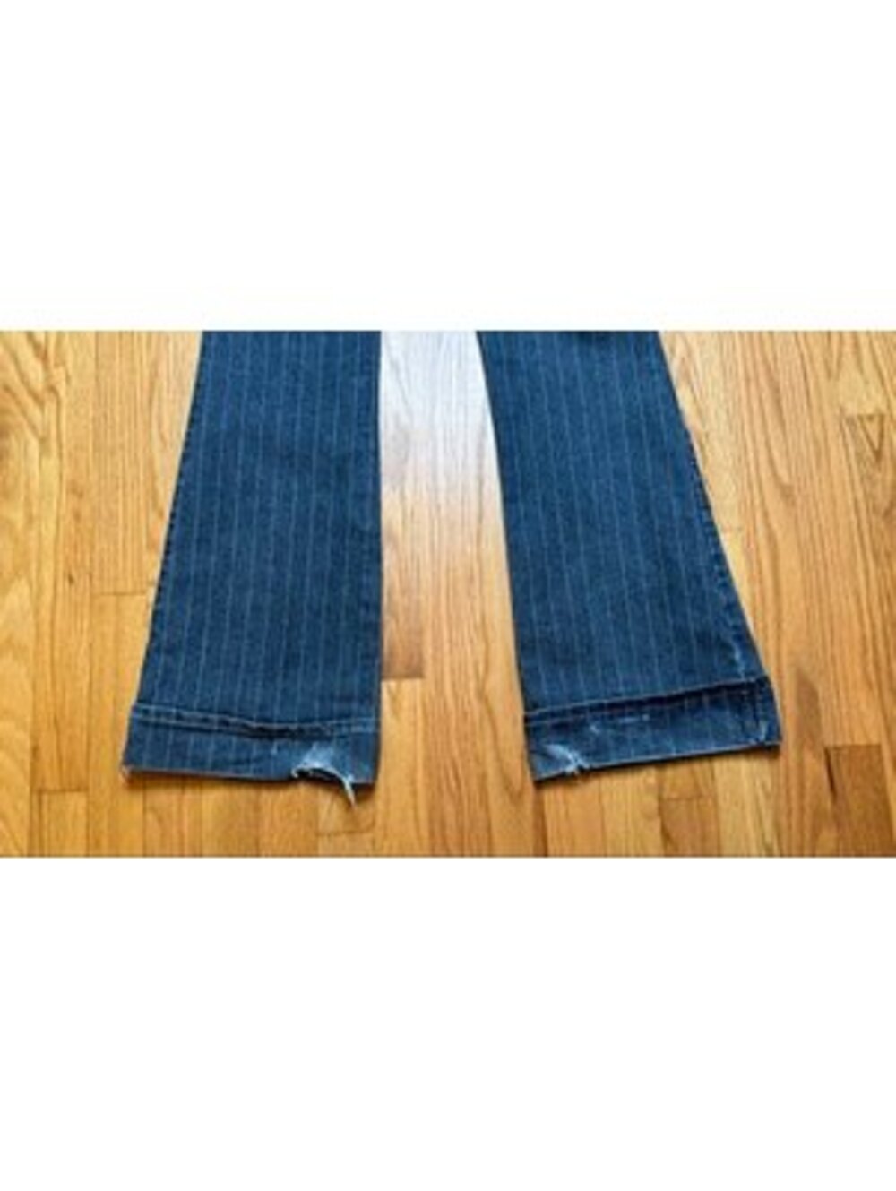 Bebe Y2K Low Rise Pinstripe Flare Jeans Sz 29 Vintage - Picture 8 of 8